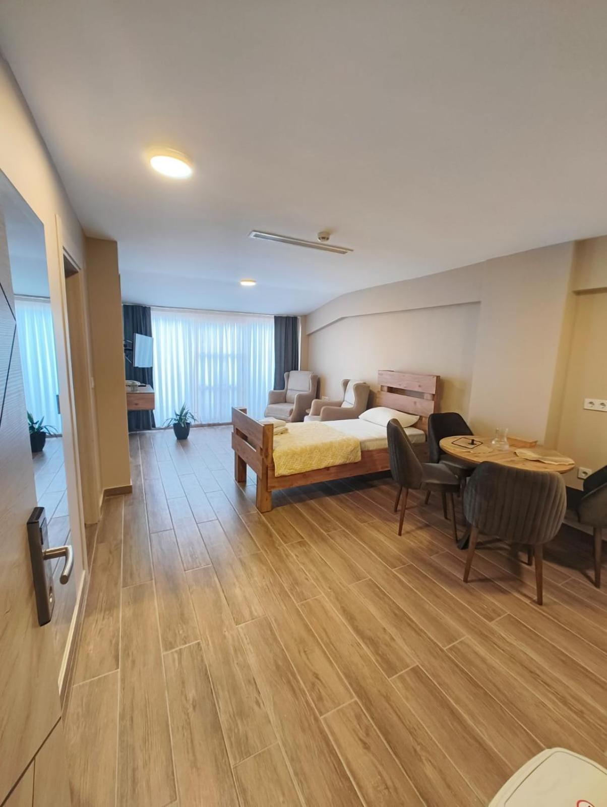 Hotel Majestik