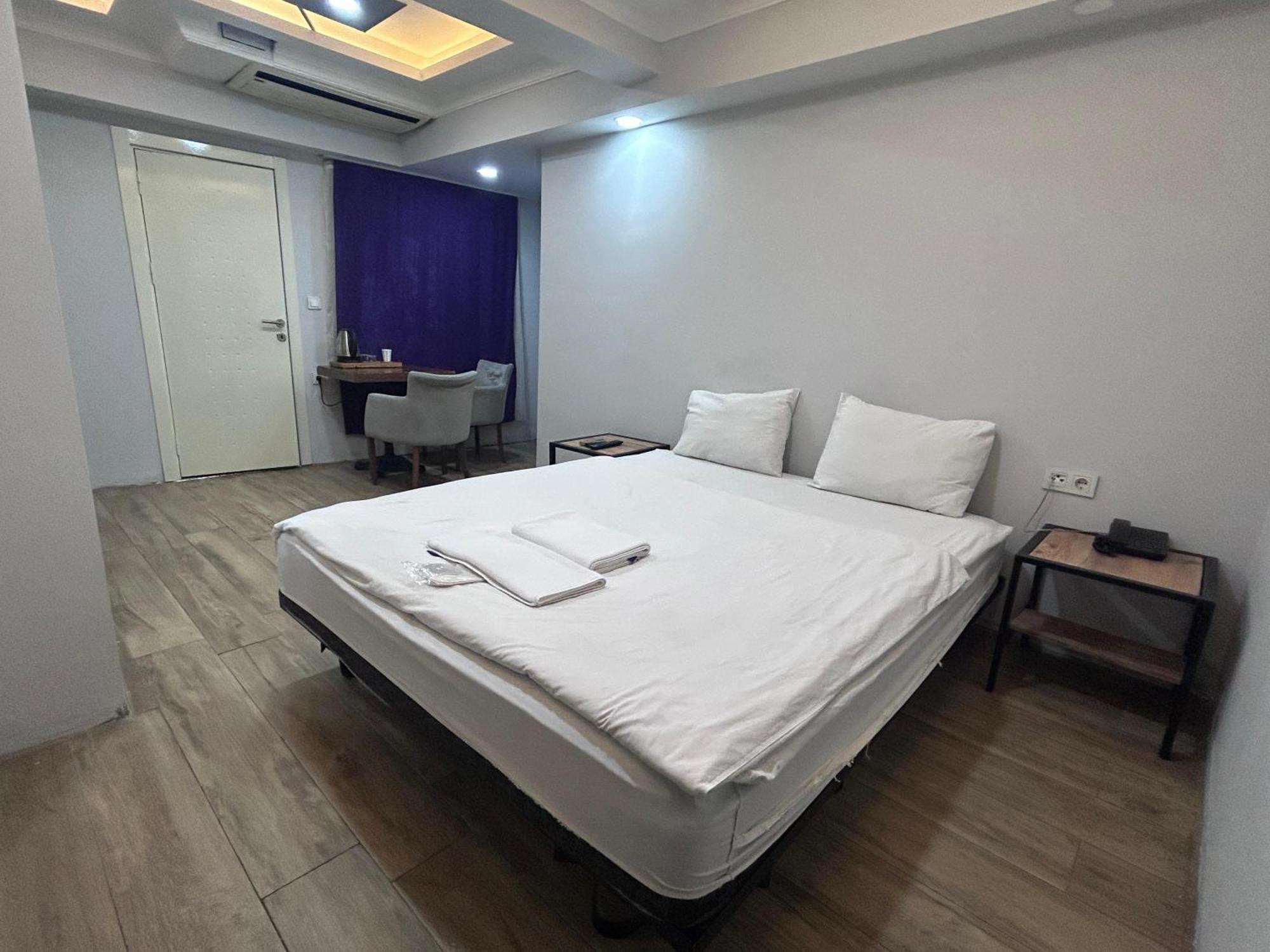 Biglife Hotel *