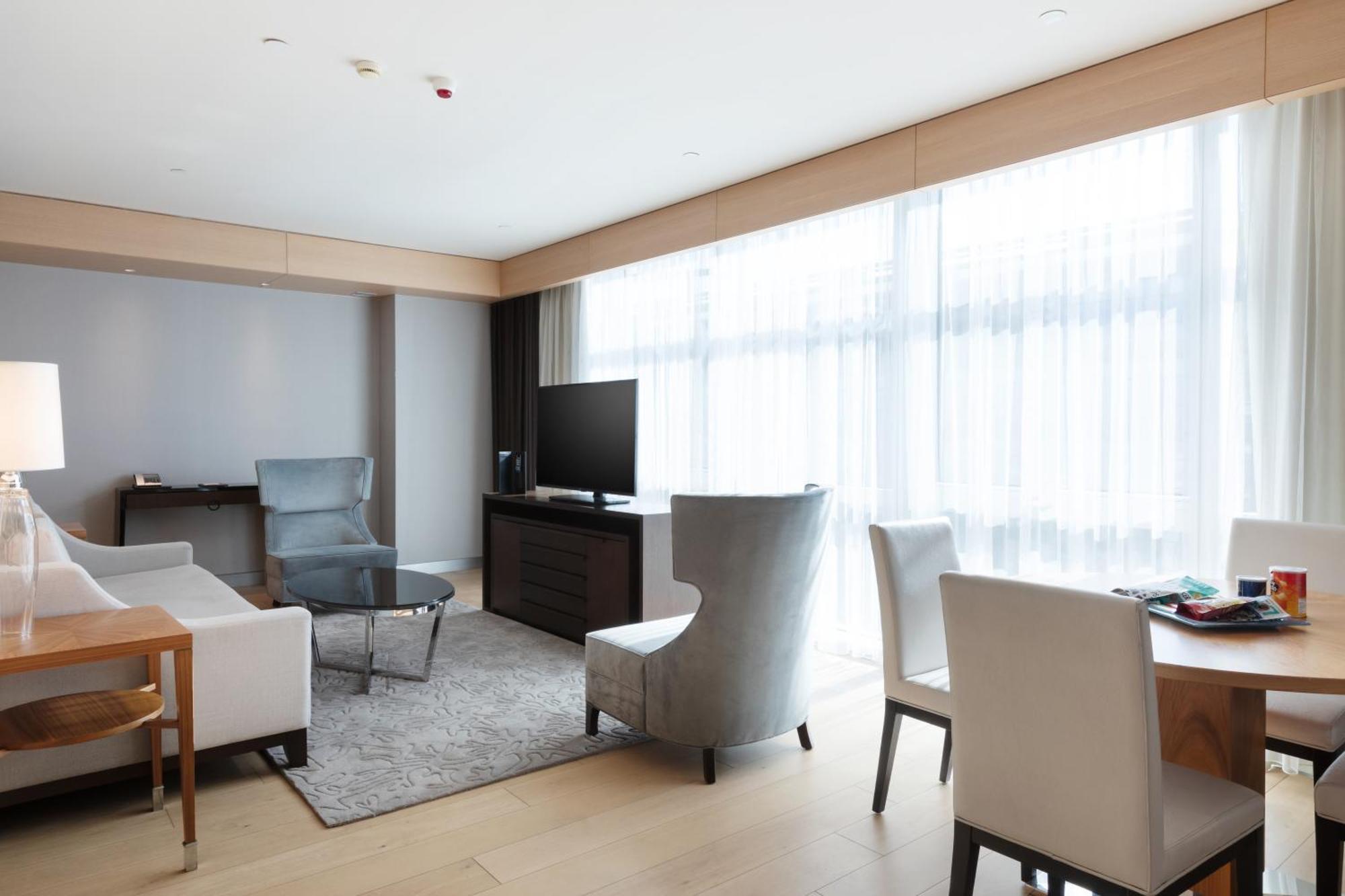 Wyndham Grand Levent & Conference Center Otel