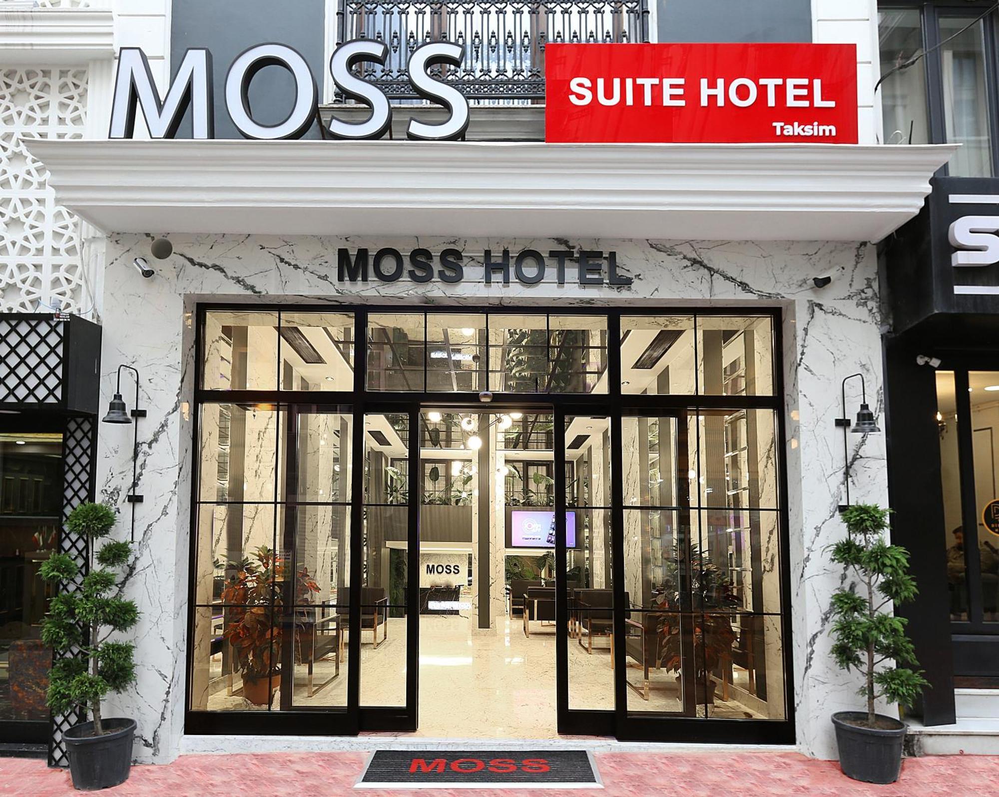 Moss Aparthotel 4*