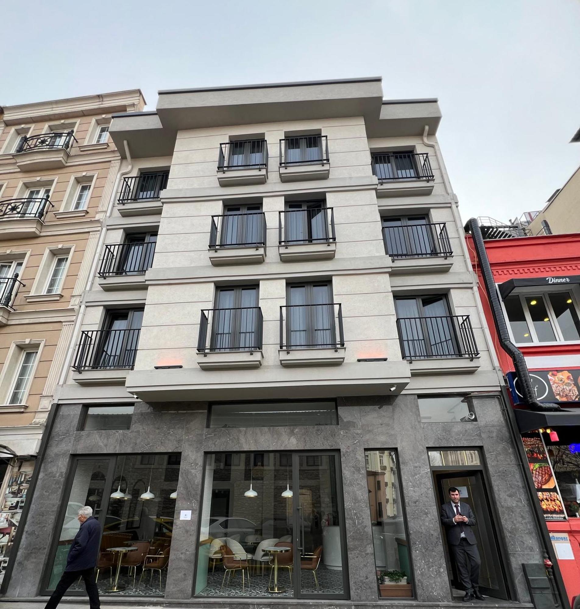 Hotel Iris