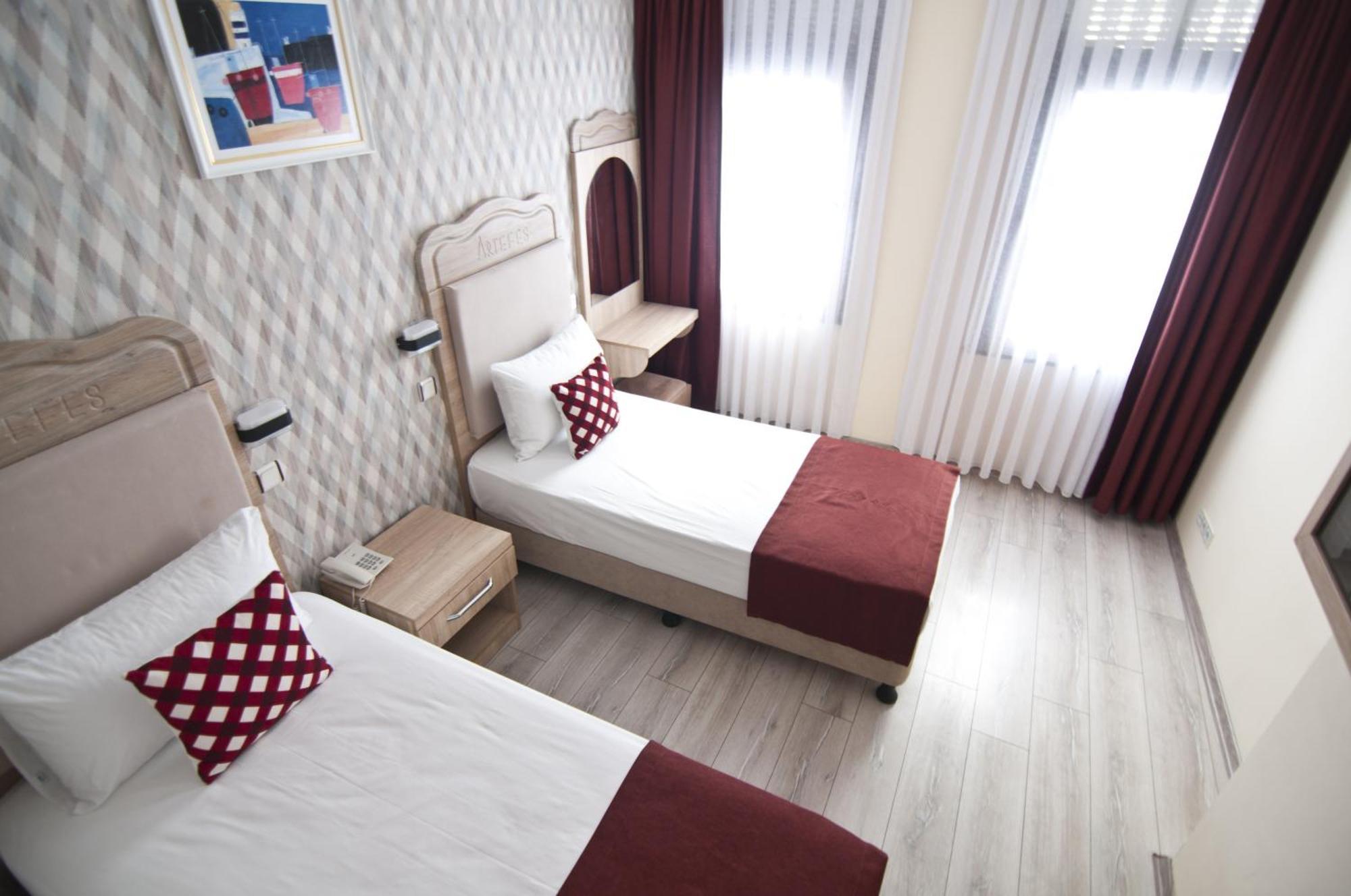 Artefes Old Otel 4*