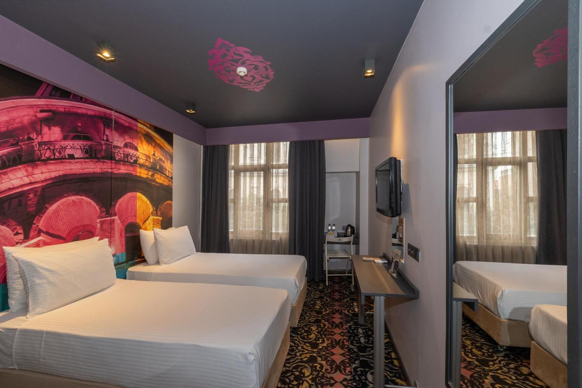Tulip & Otel