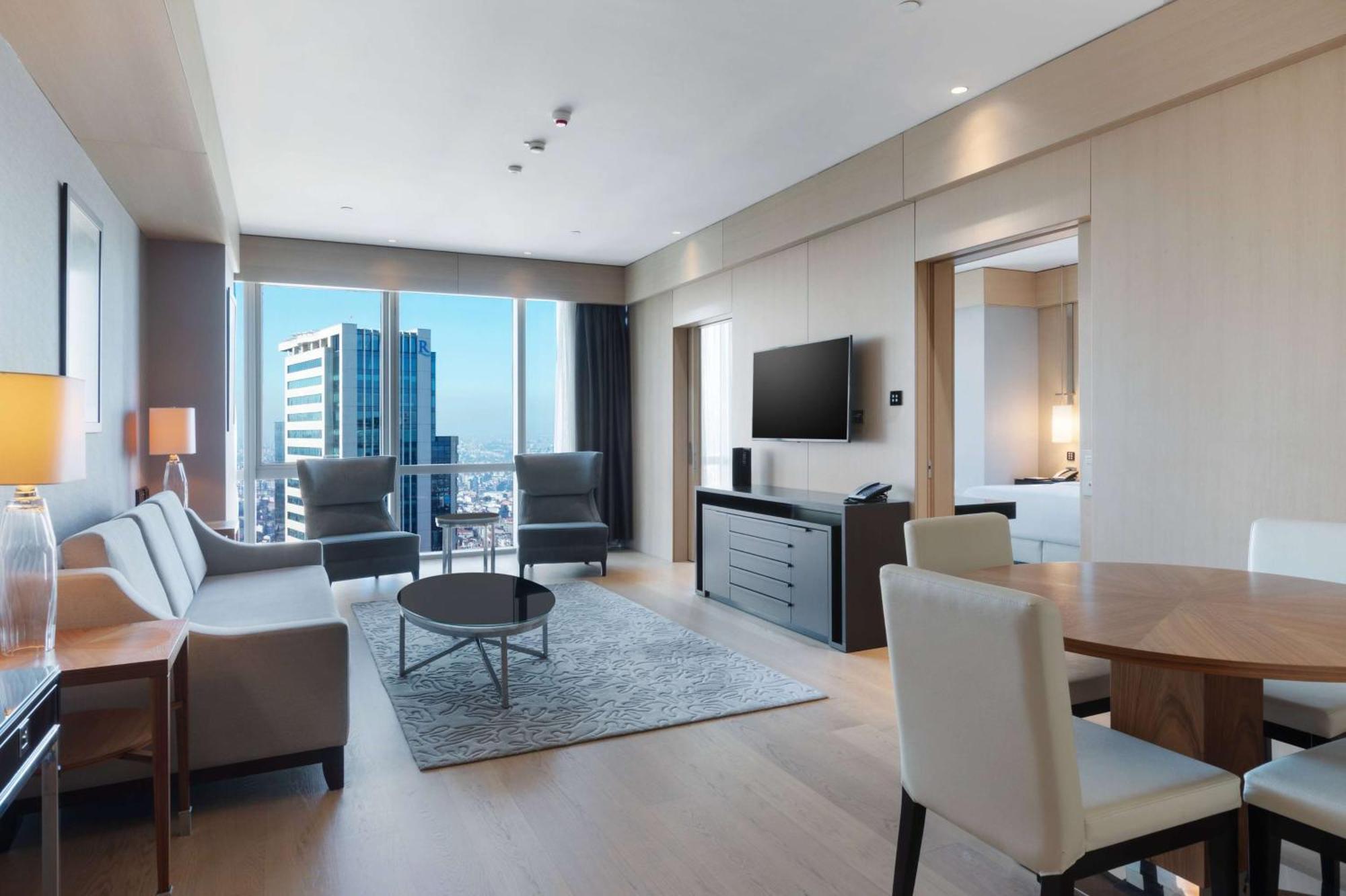 Otel Wyndham Grand Levent & Conference Center 5*