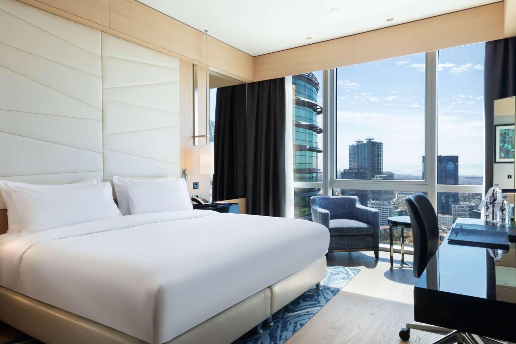 Wyndham Grand Levent & Conference Center 5*