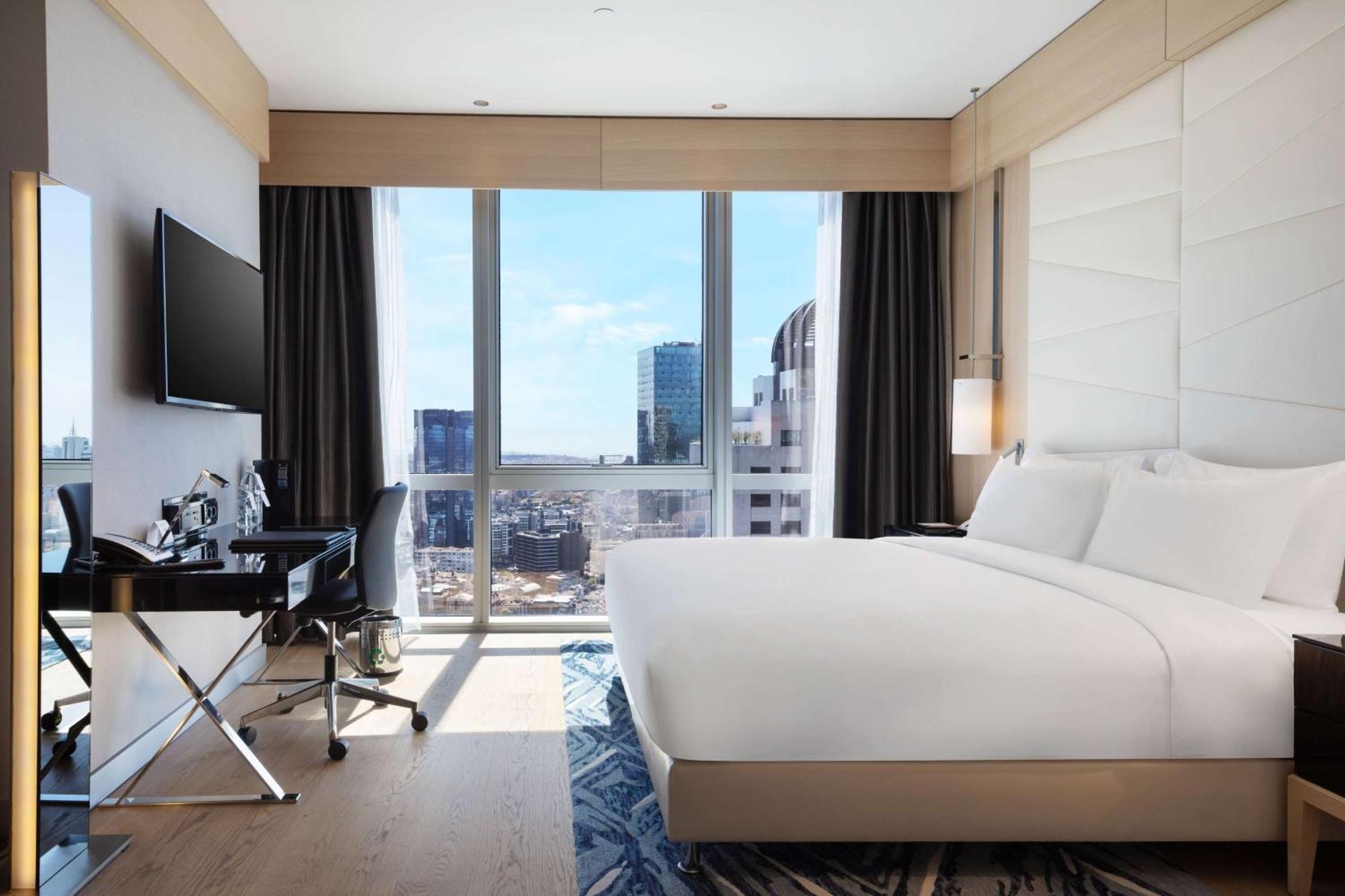 Wyndham Grand Levent & Conference Center 5*