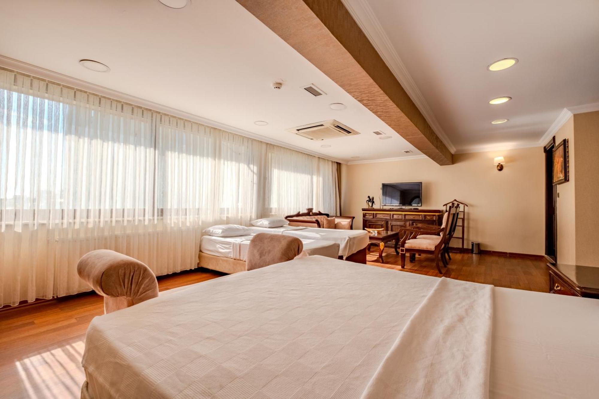 Hotel Peak Star