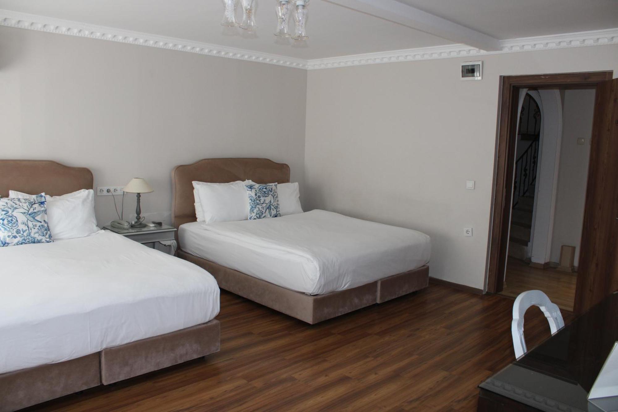 Hotel Blanche & Garden Pool 3*