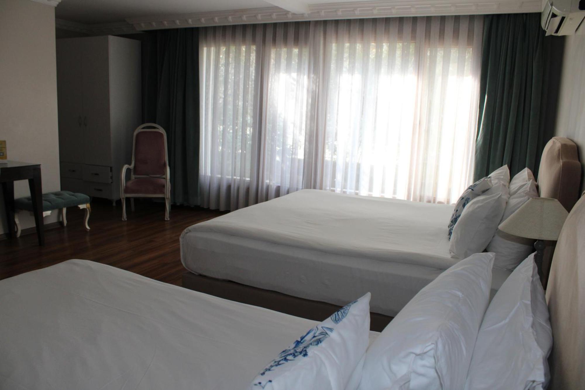 Blanche & Garden Pool Hotel Istanbul