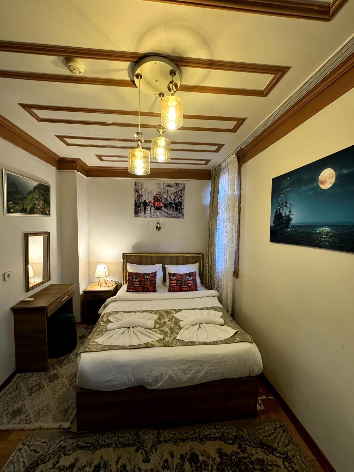 April Story Aparthotel *
