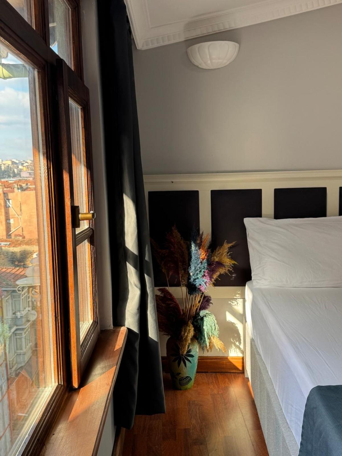 Apartment Perahomes View Wooden Flat Istanbul