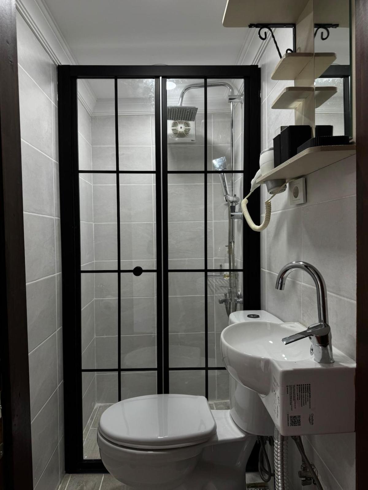 Perahomes View Wooden Flat Istanbul