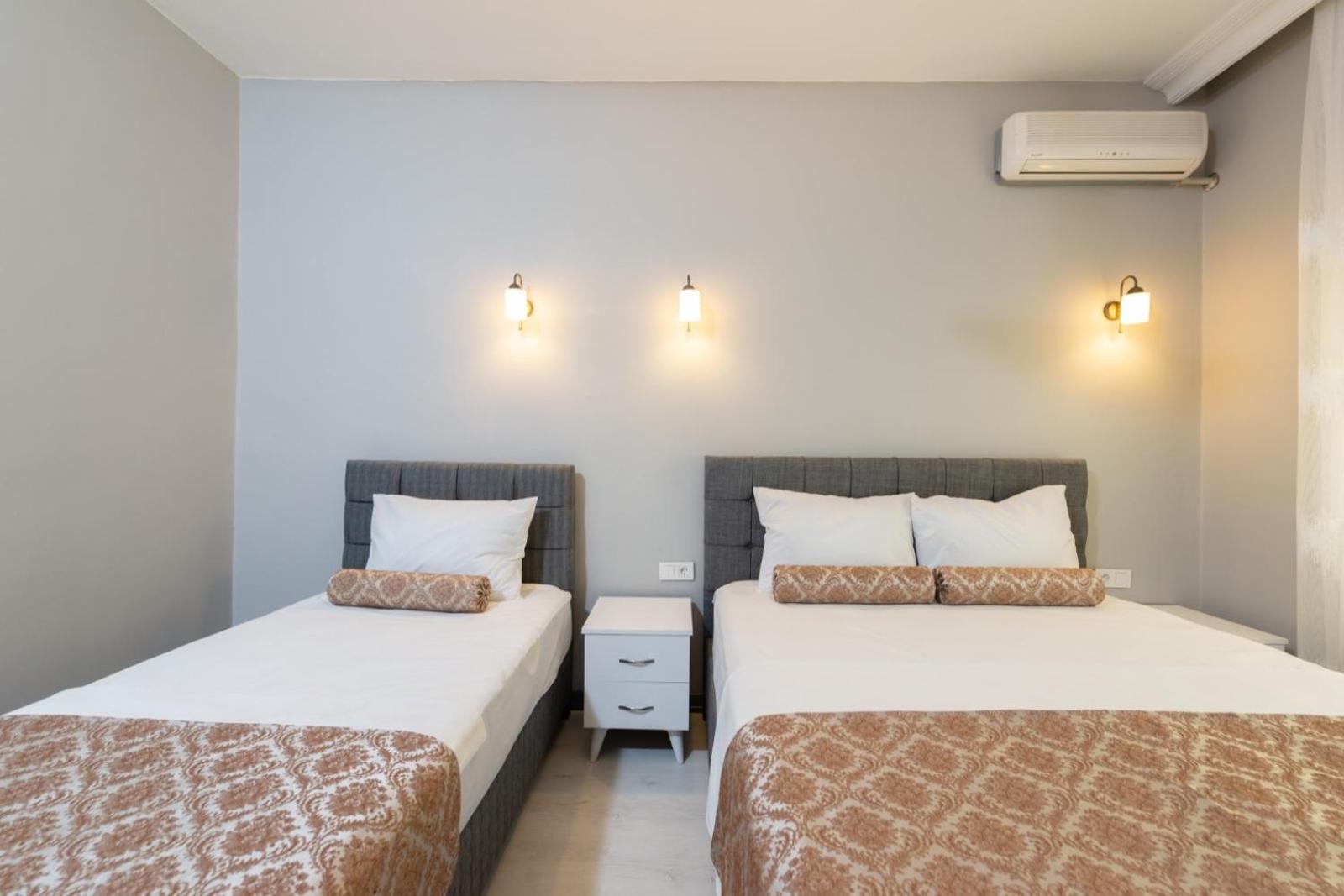 Galley Port Hotel
