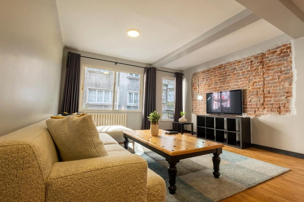 Private Fourlex House With Location Istanbul