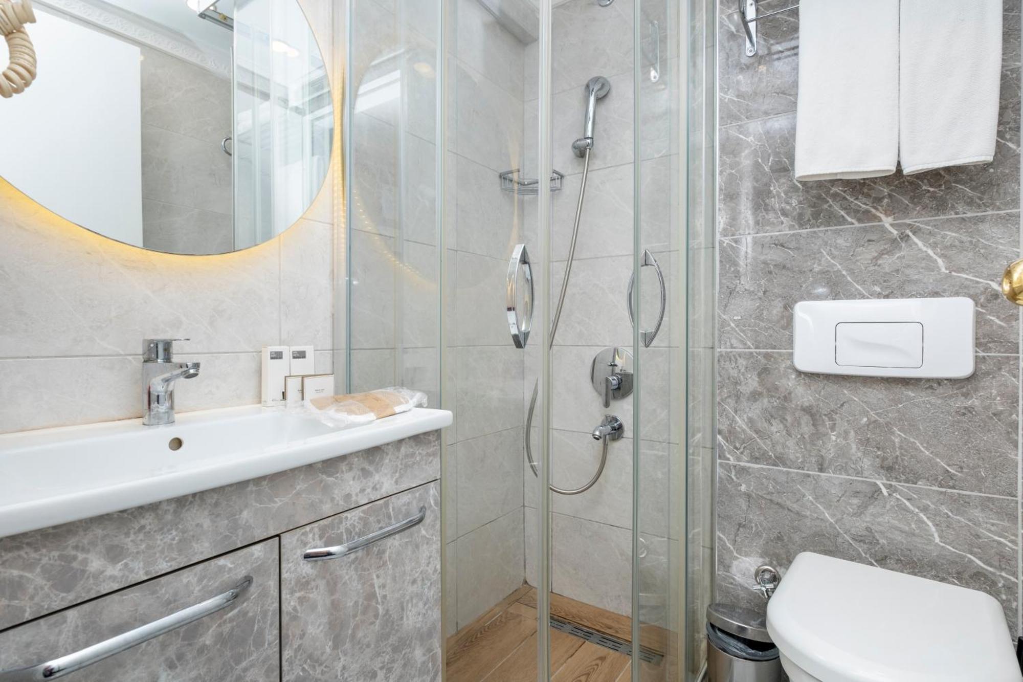 Peak Star Hotel 3*
