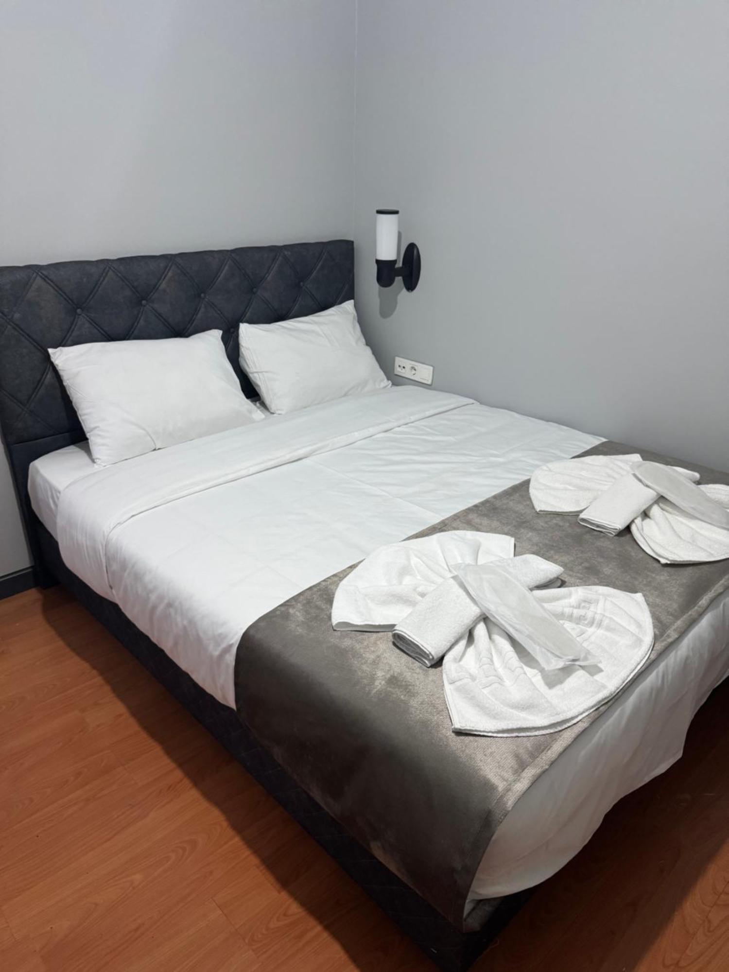 Galley Port Hotel