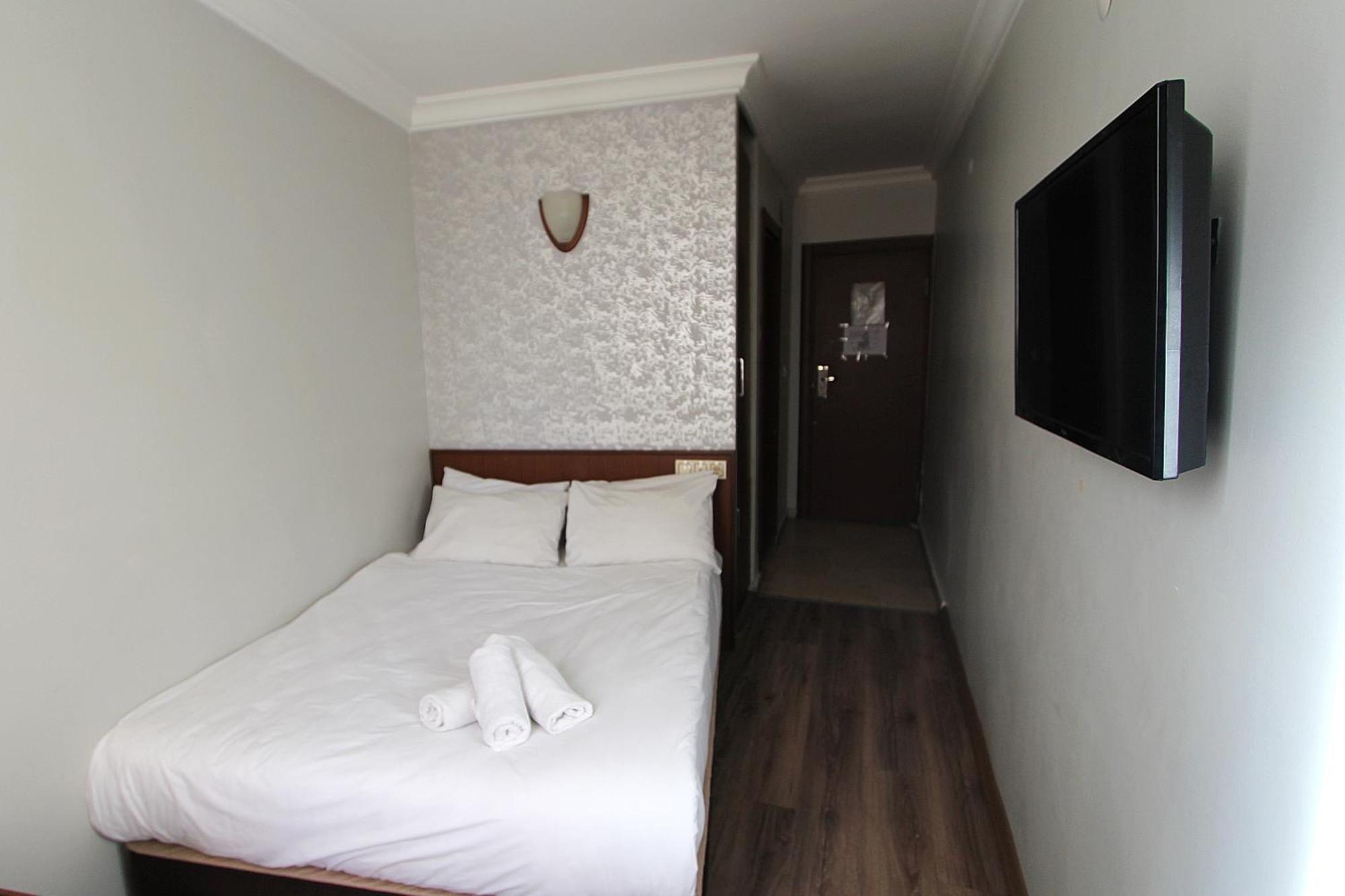 Lyon Hotel 3*