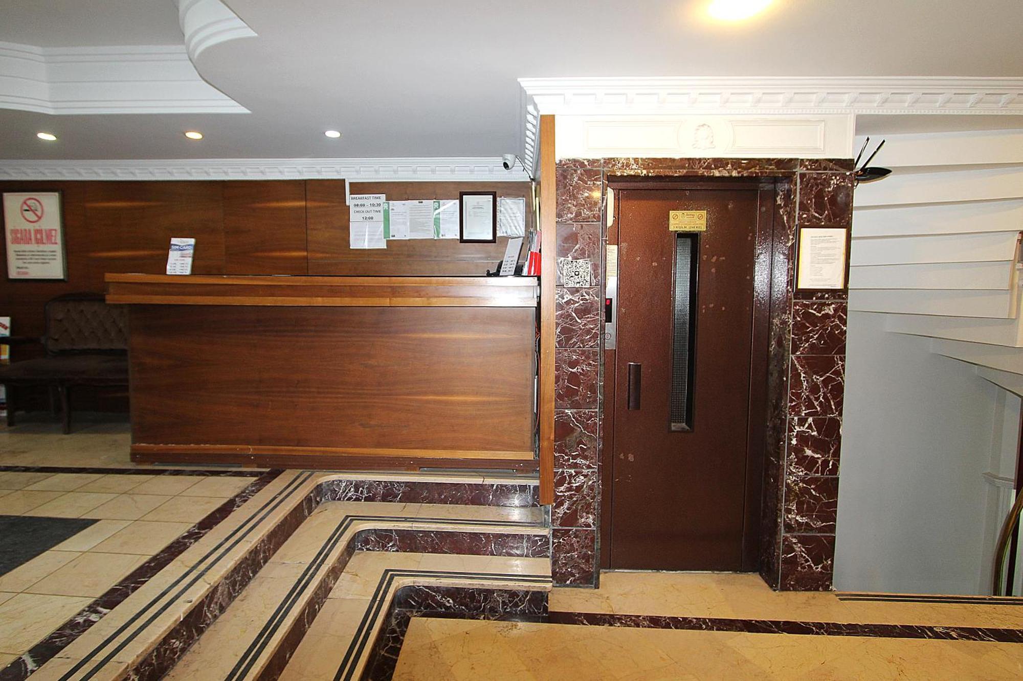 Lyon Hotel 3*