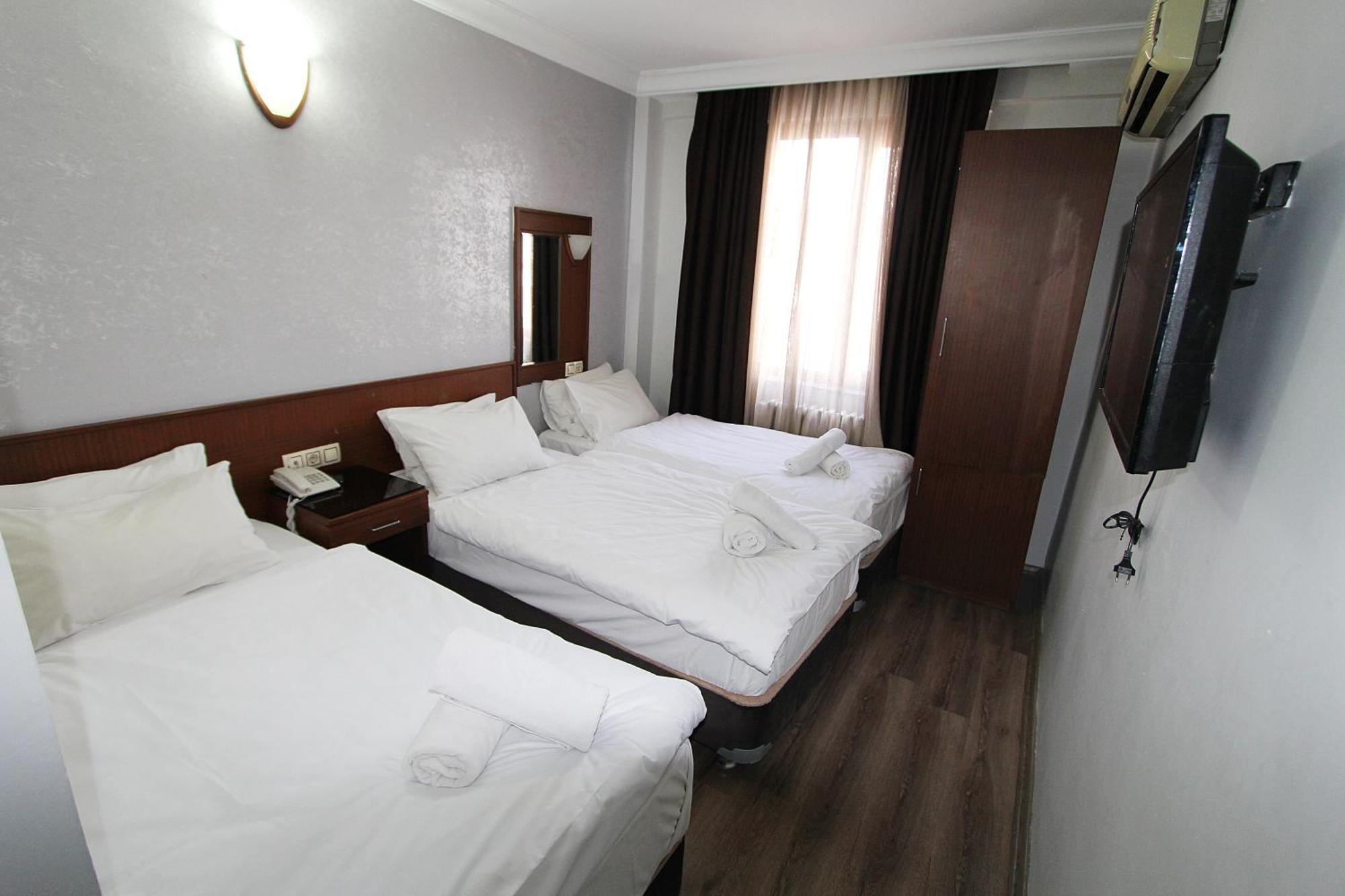 Lyon Hotel
