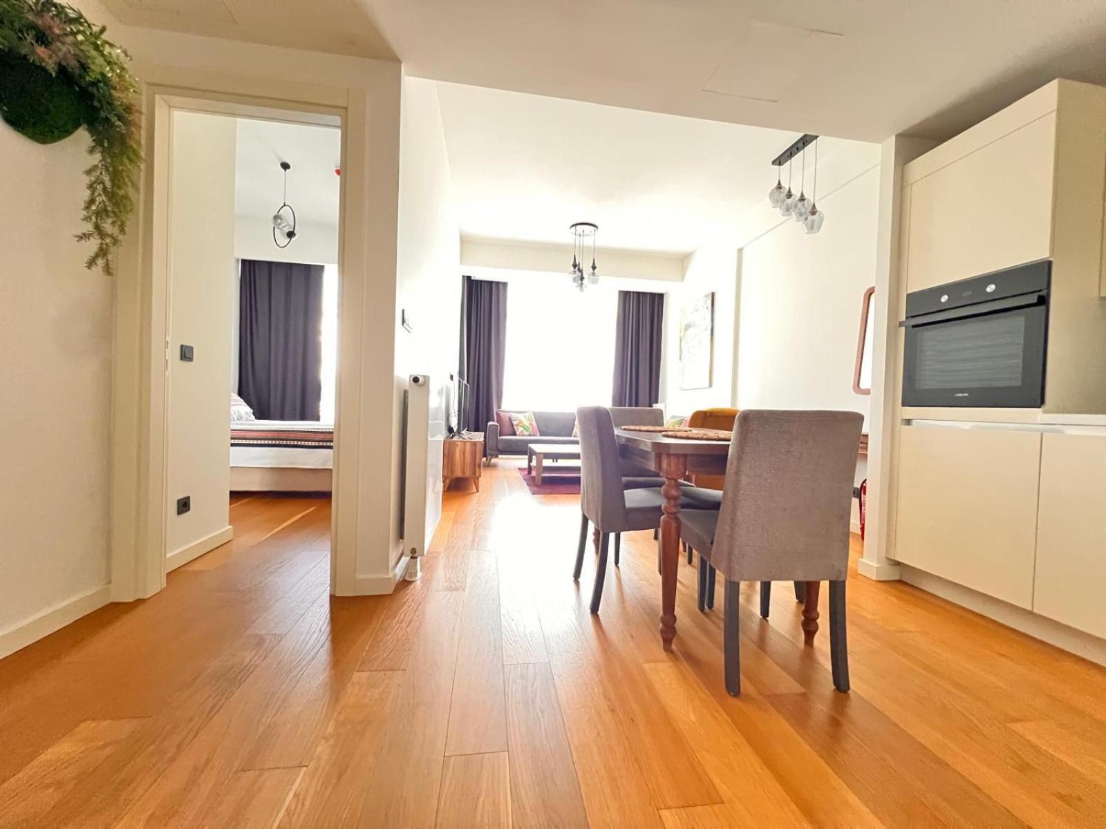 G Tower At Divan Near To Mimar Sinan Metro Station *