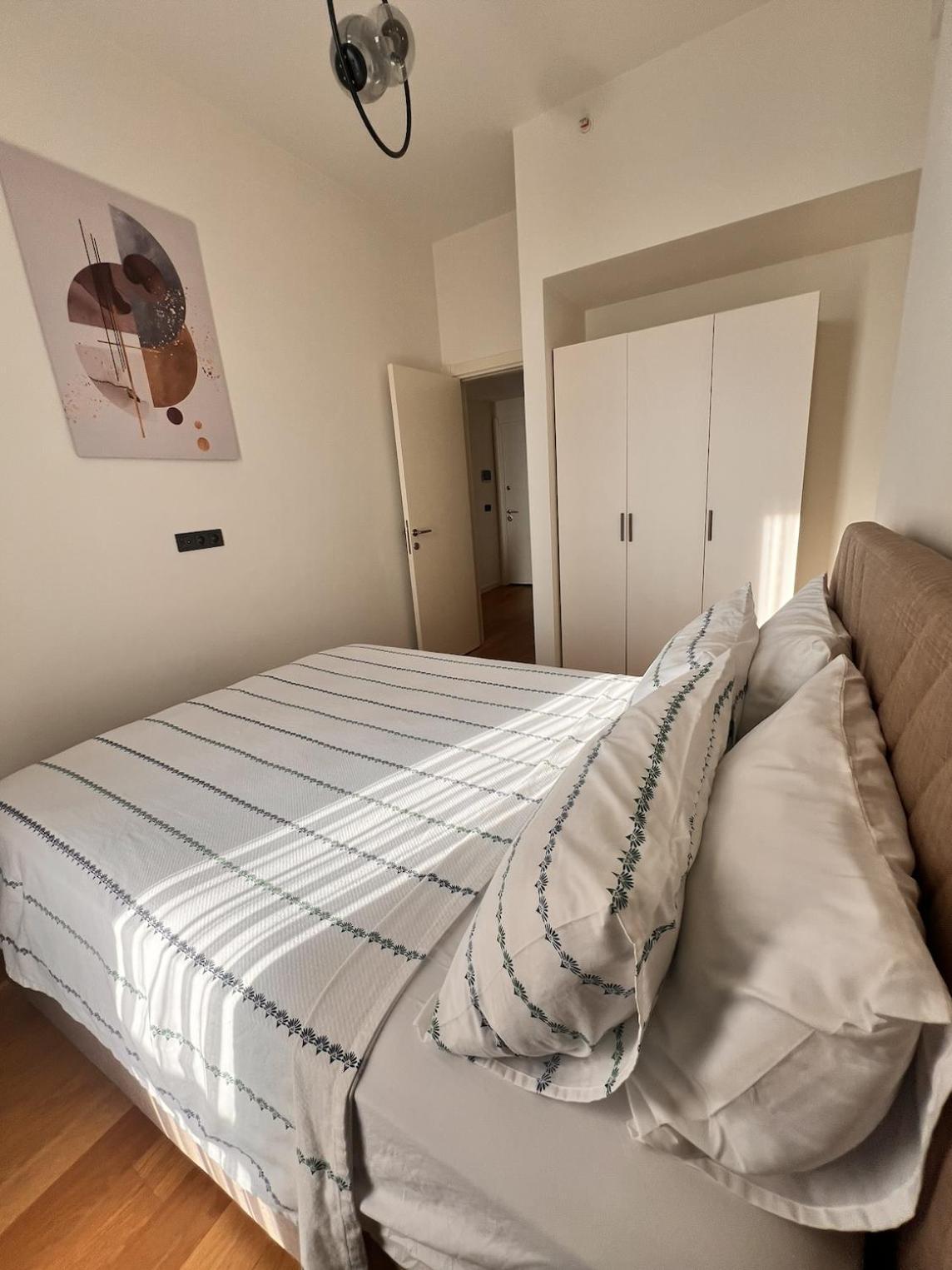 Apartment G Tower At Divan Near To Mimar Sinan Metro Station *