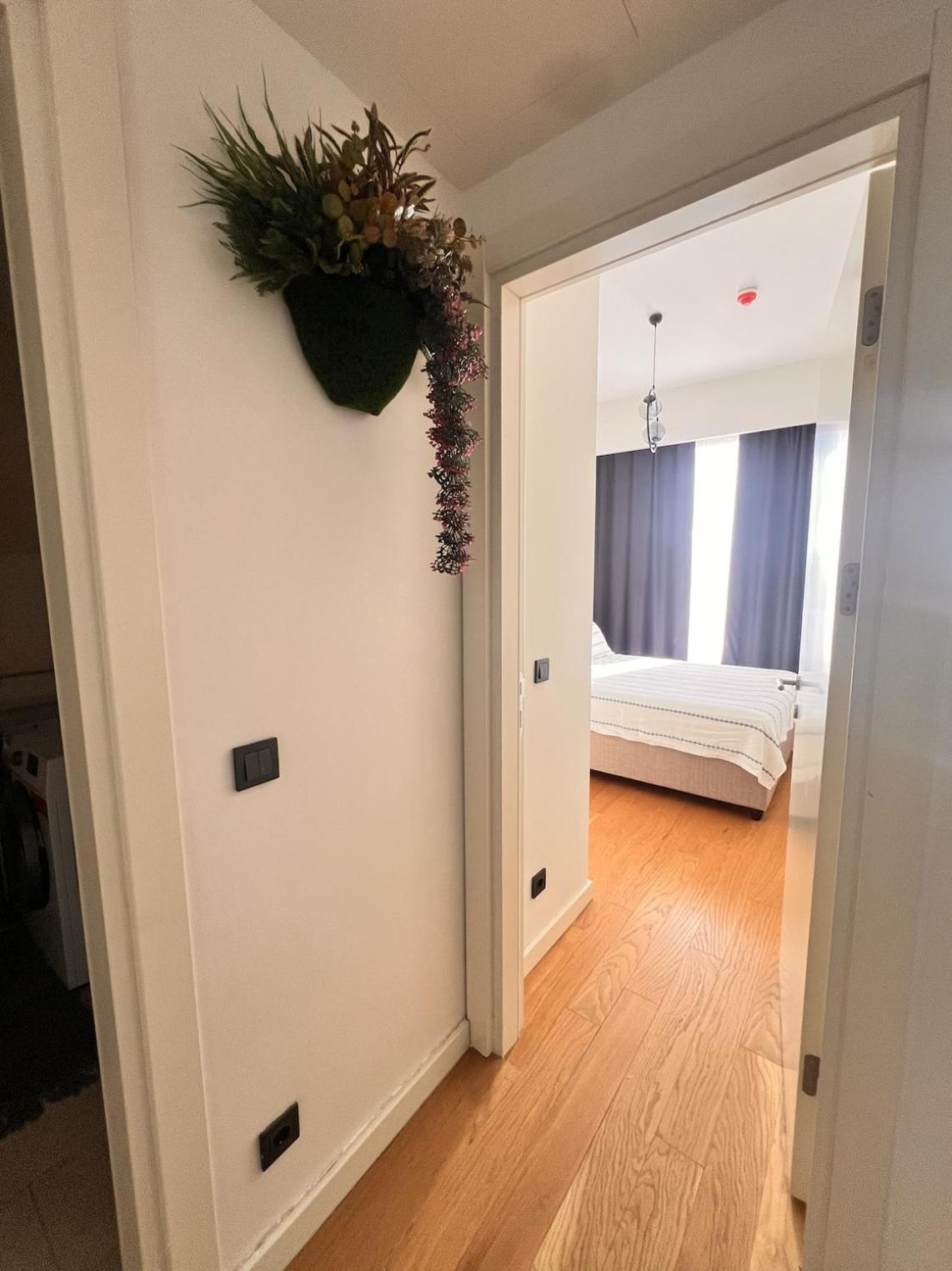 Apartment G Tower At Divan Near To Mimar Sinan Metro Station