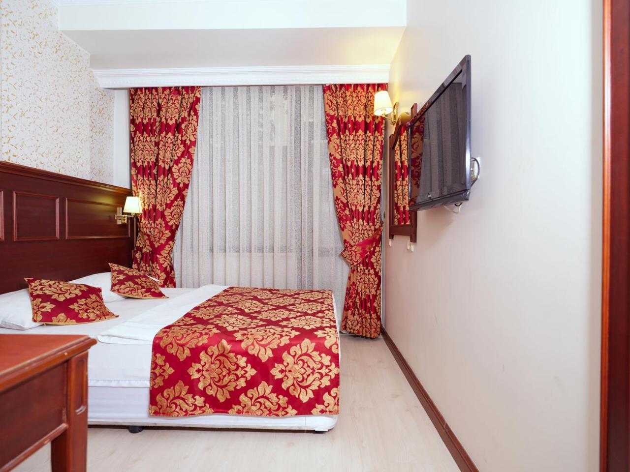 Newcity Hotel 2*