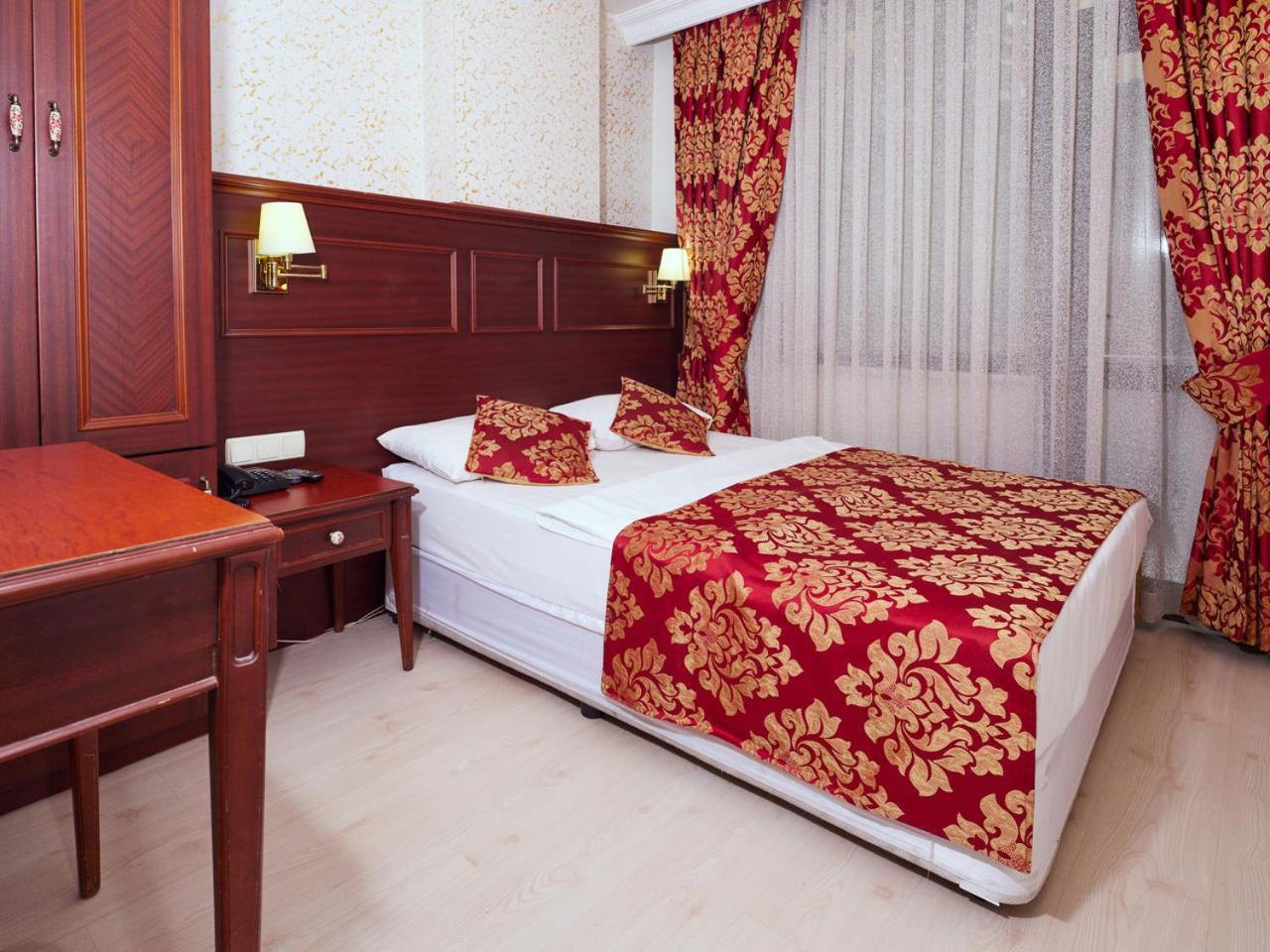 Newcity Hotel 2*
