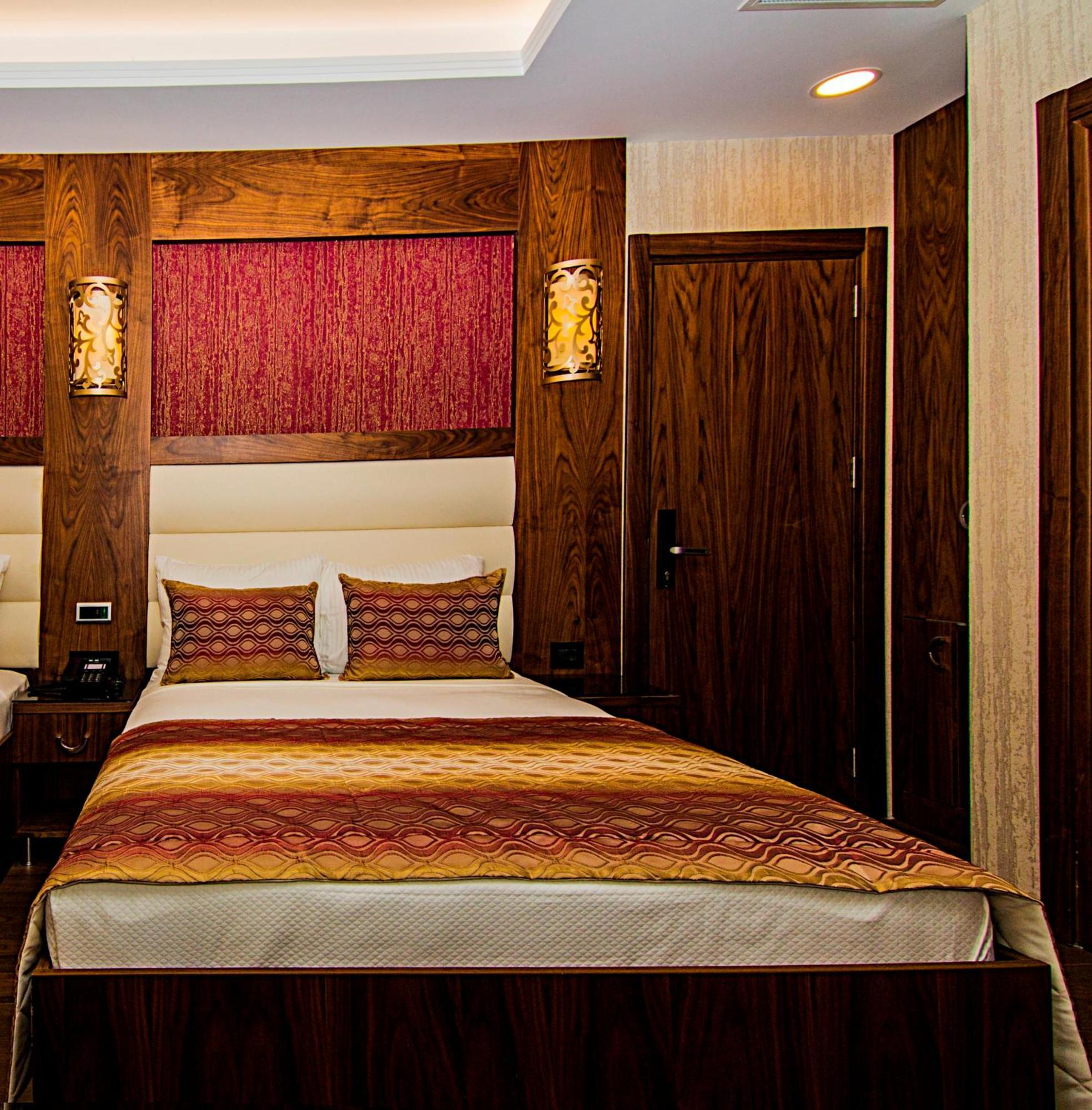 Vertu Hotel 2*
