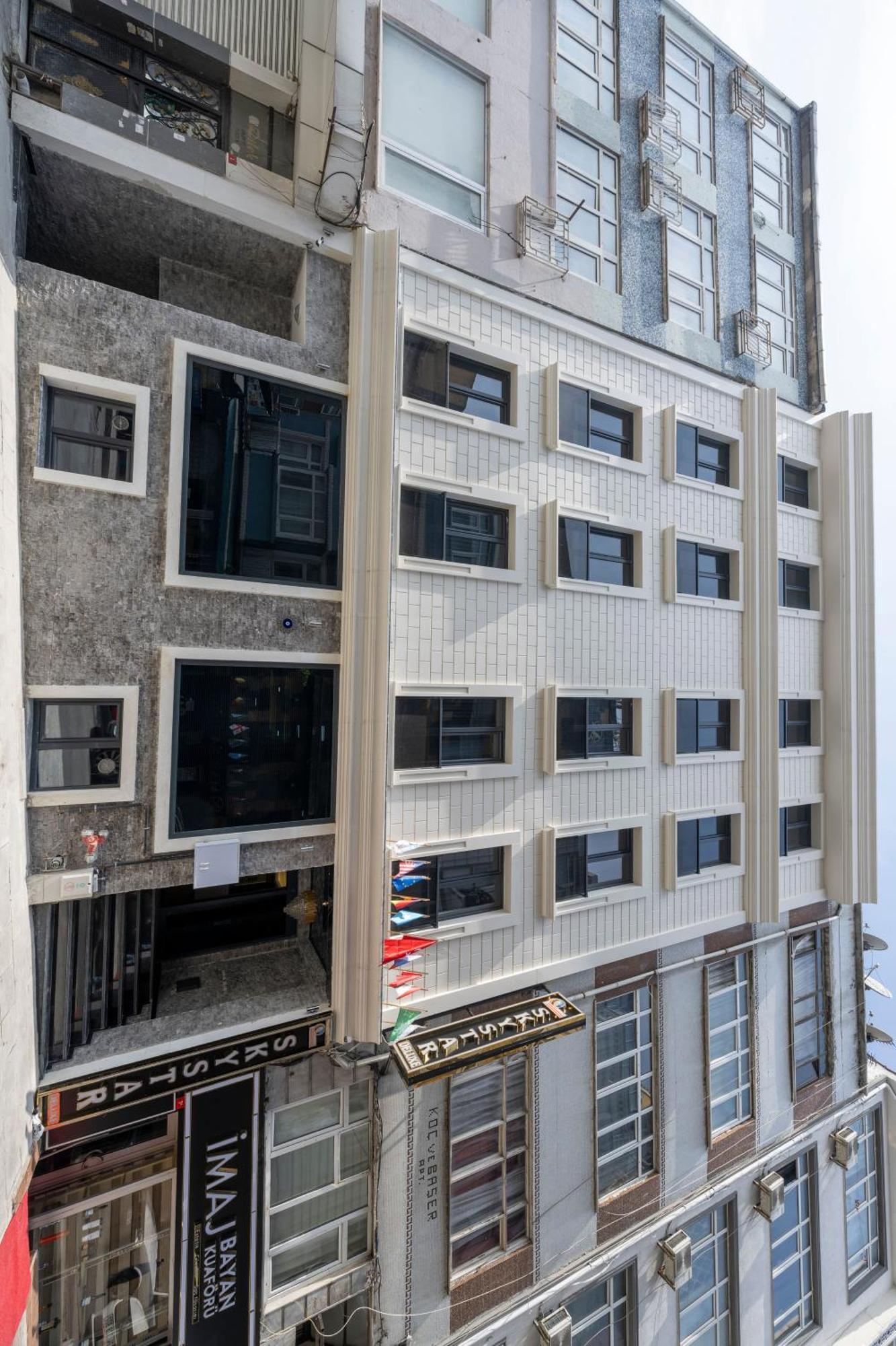 Skystar Deluxe Hotel 2*