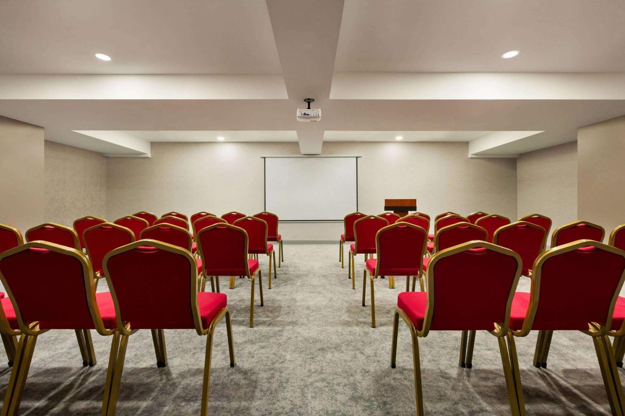 Ramada Encore By Wyndham Arnavutkoy Istanbul