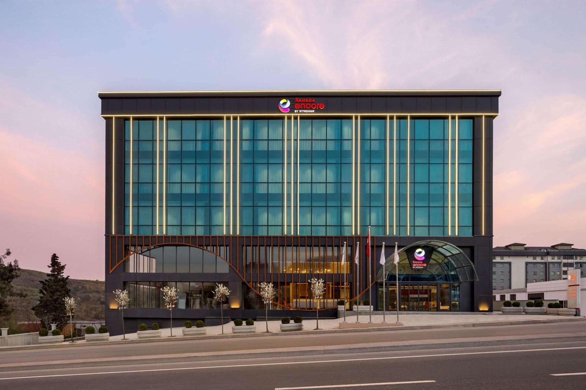 Hotel Ramada Encore By Wyndham Arnavutkoy