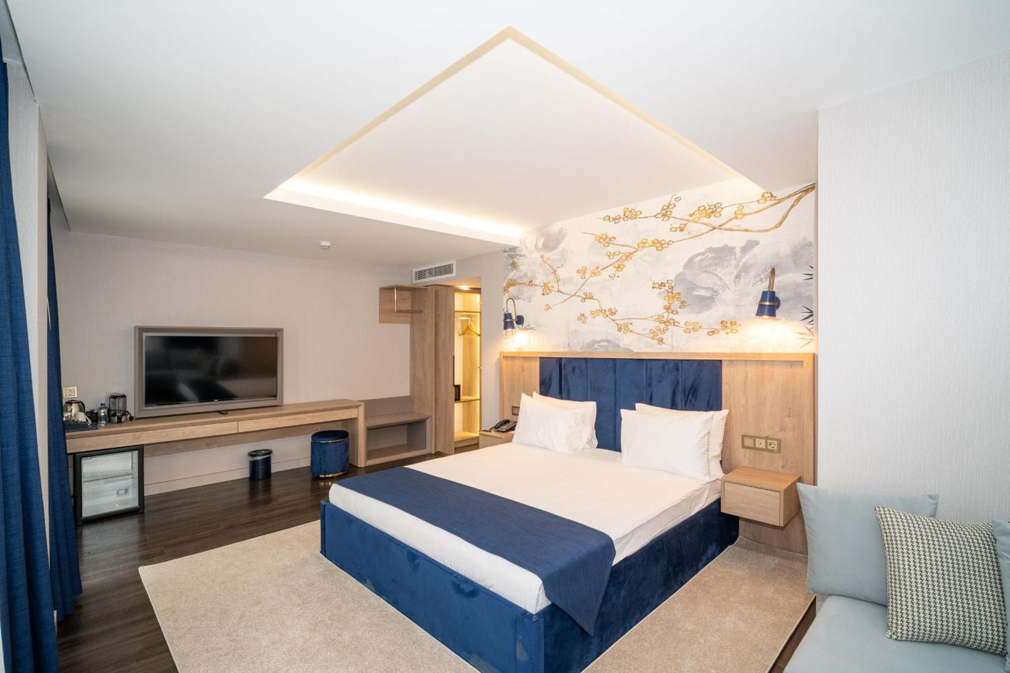 Otel Querencia 3*