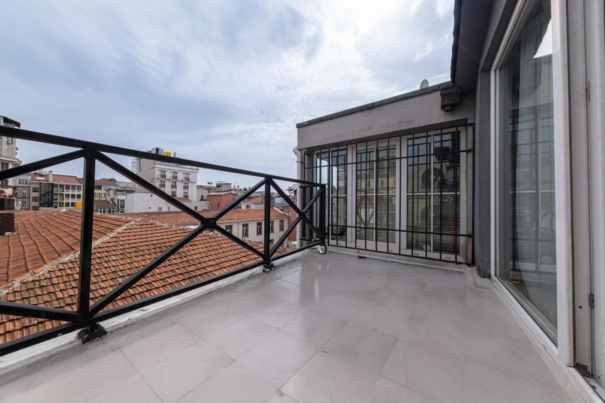 Ilyada Apartment *