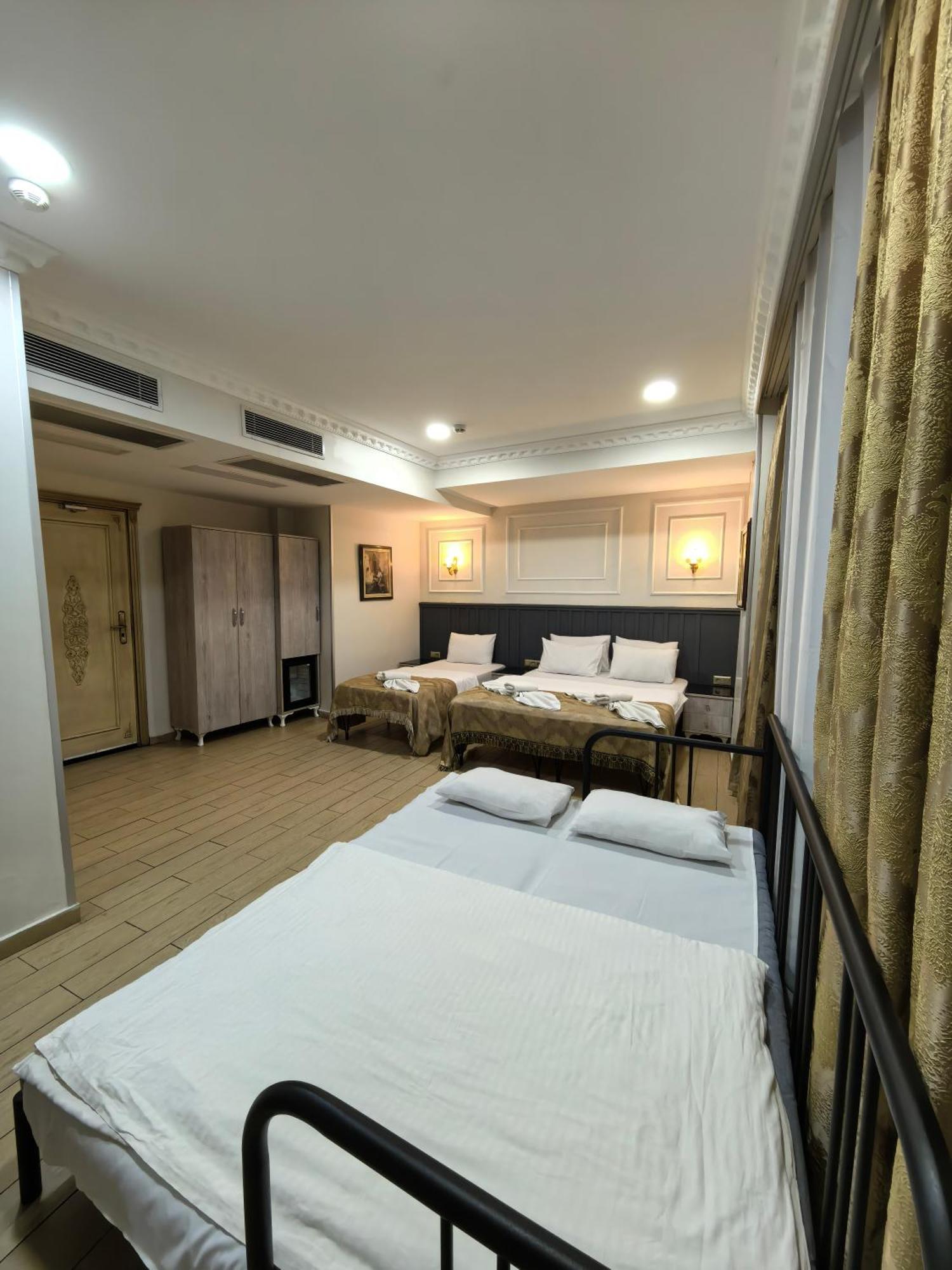 Apple Tree Hotel