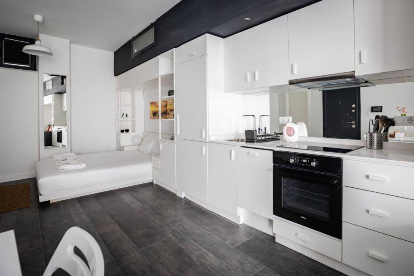 Apartment Cute Cozy Modern W Views Balcony! #377 Istanbul