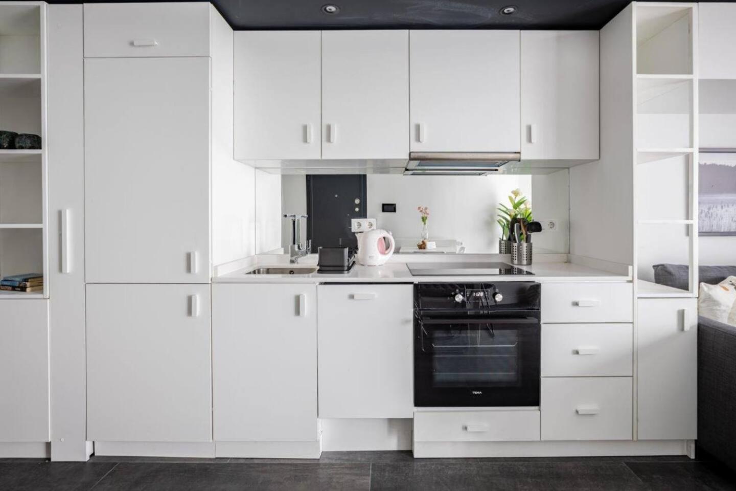 Apartment Cute Cozy Modern W Views Balcony! #377 Istanbul