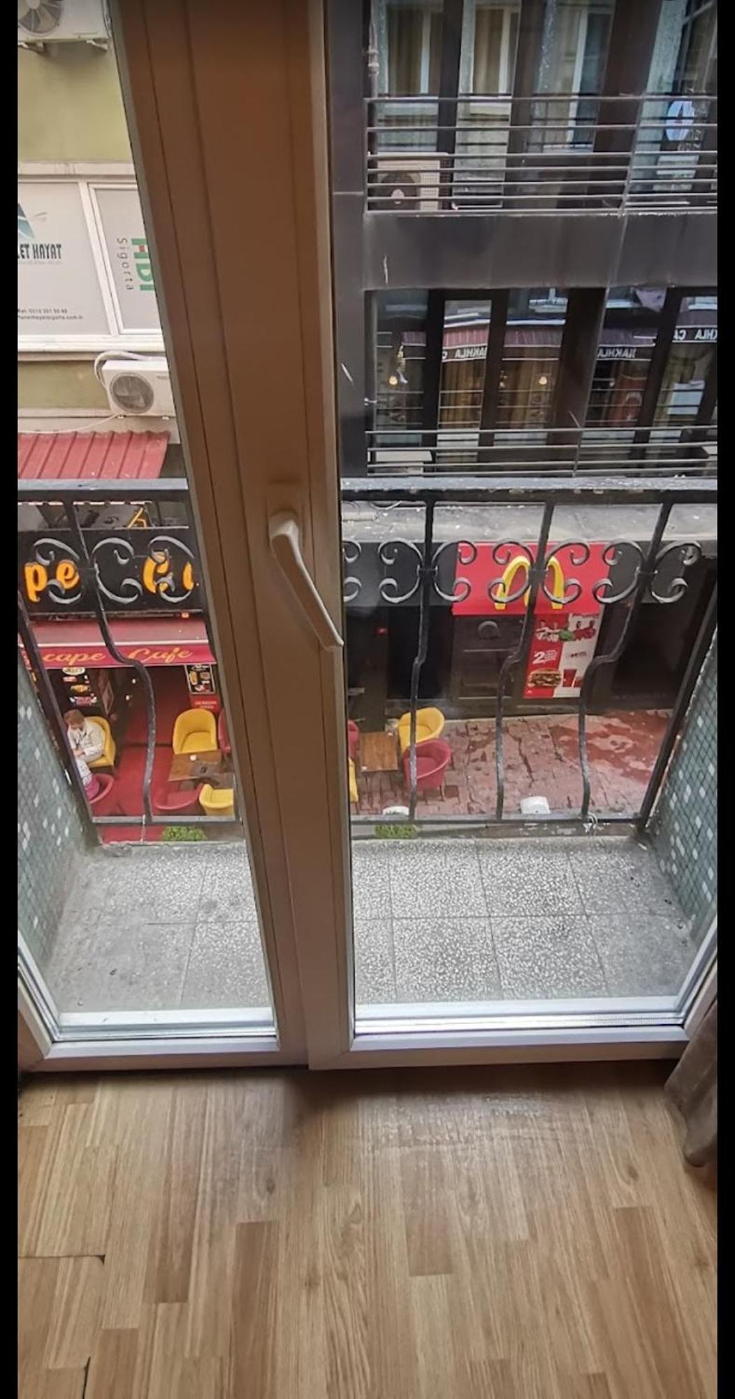 Taksim Sato 2*