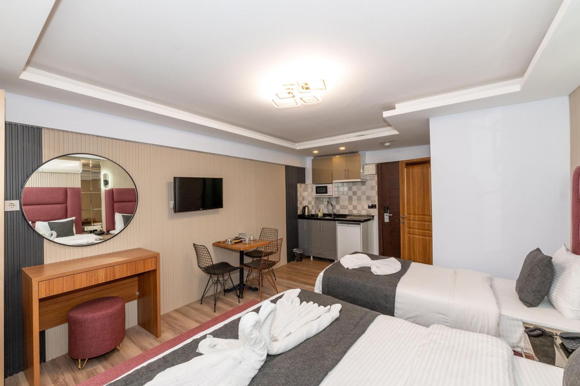 T-square Hotel 2*