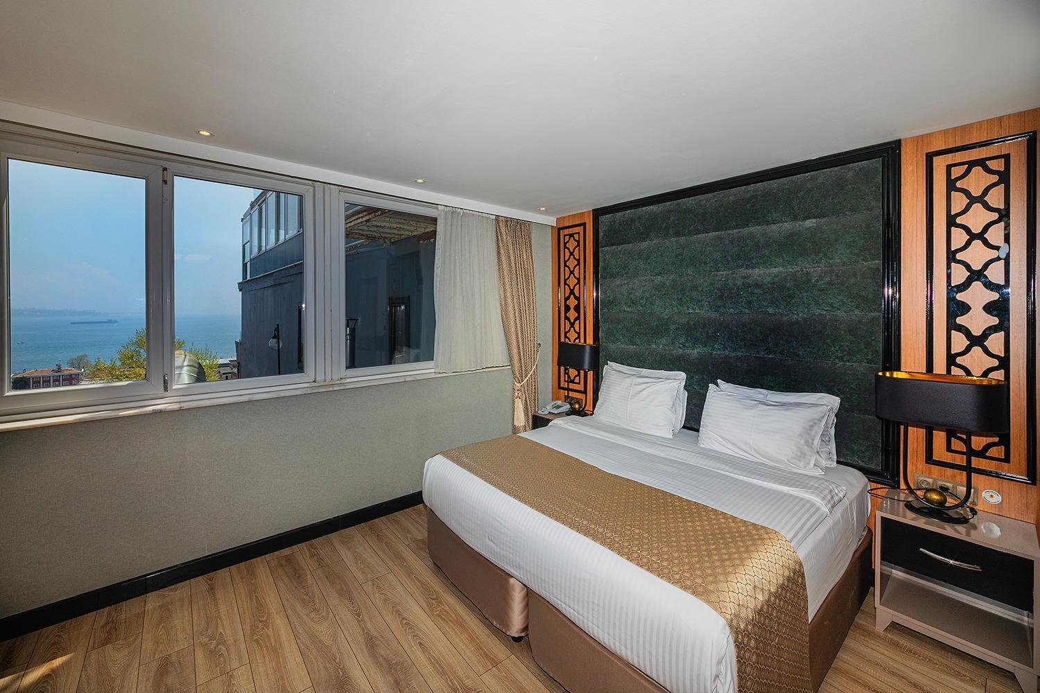 Hotel Aristocrat 3*