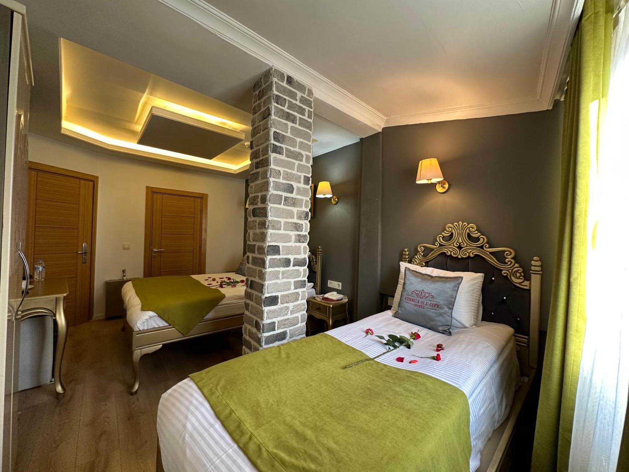 Ethnica Old Hotel 2*