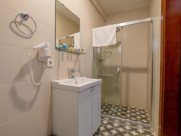 Sophia Hotels And Suites