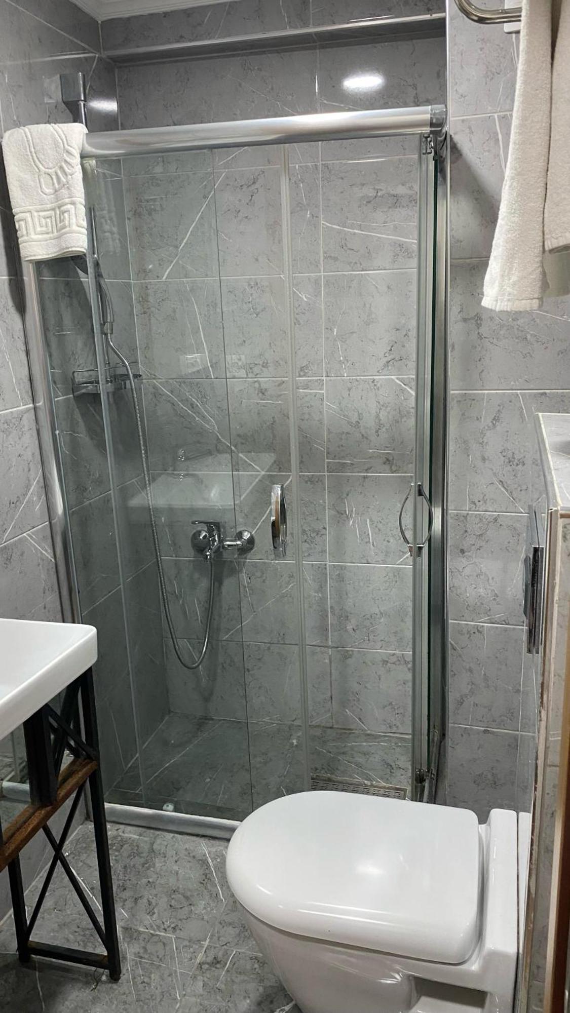 Hotel Aras Life