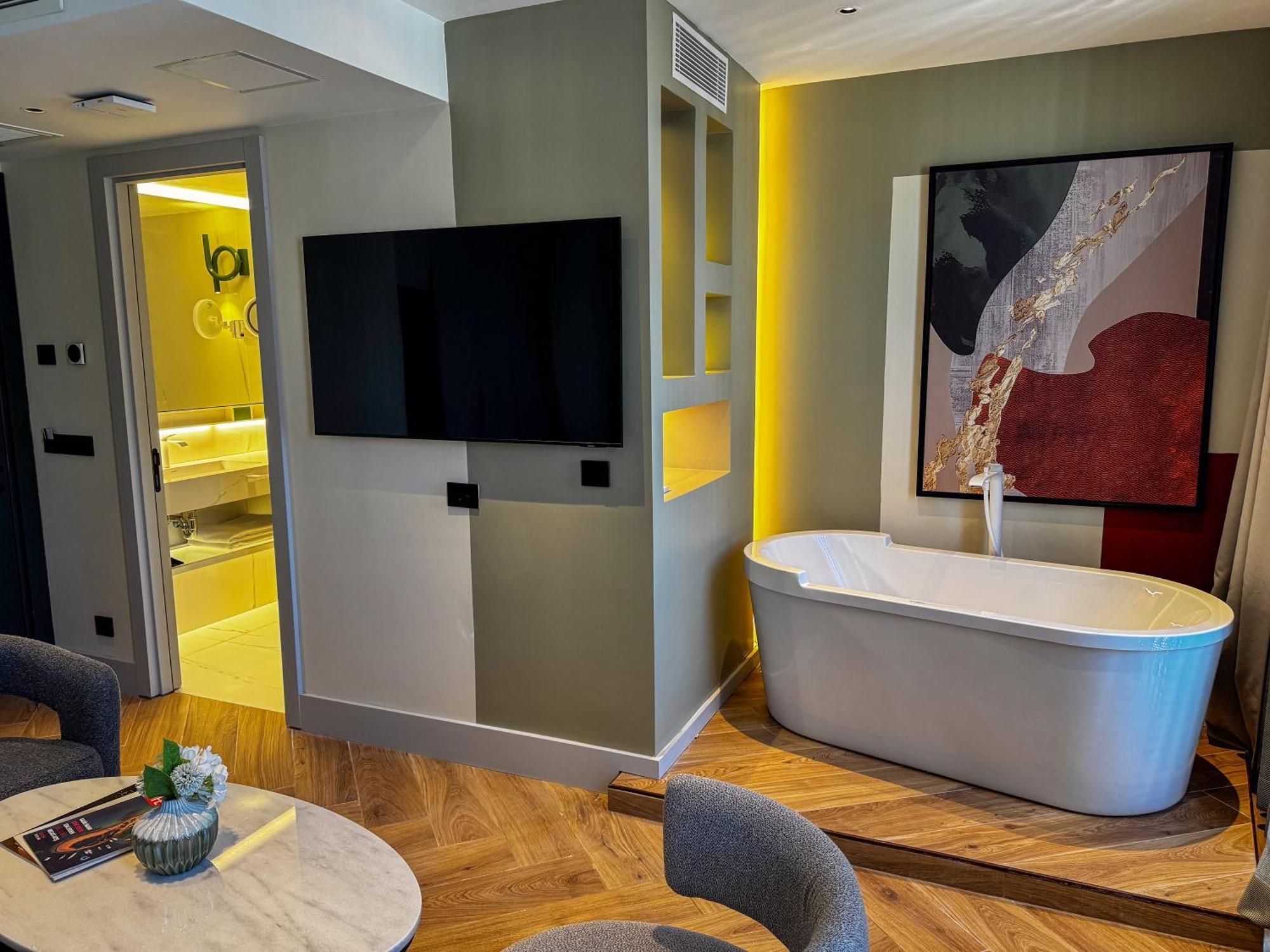 The Wings Pera Hotel *