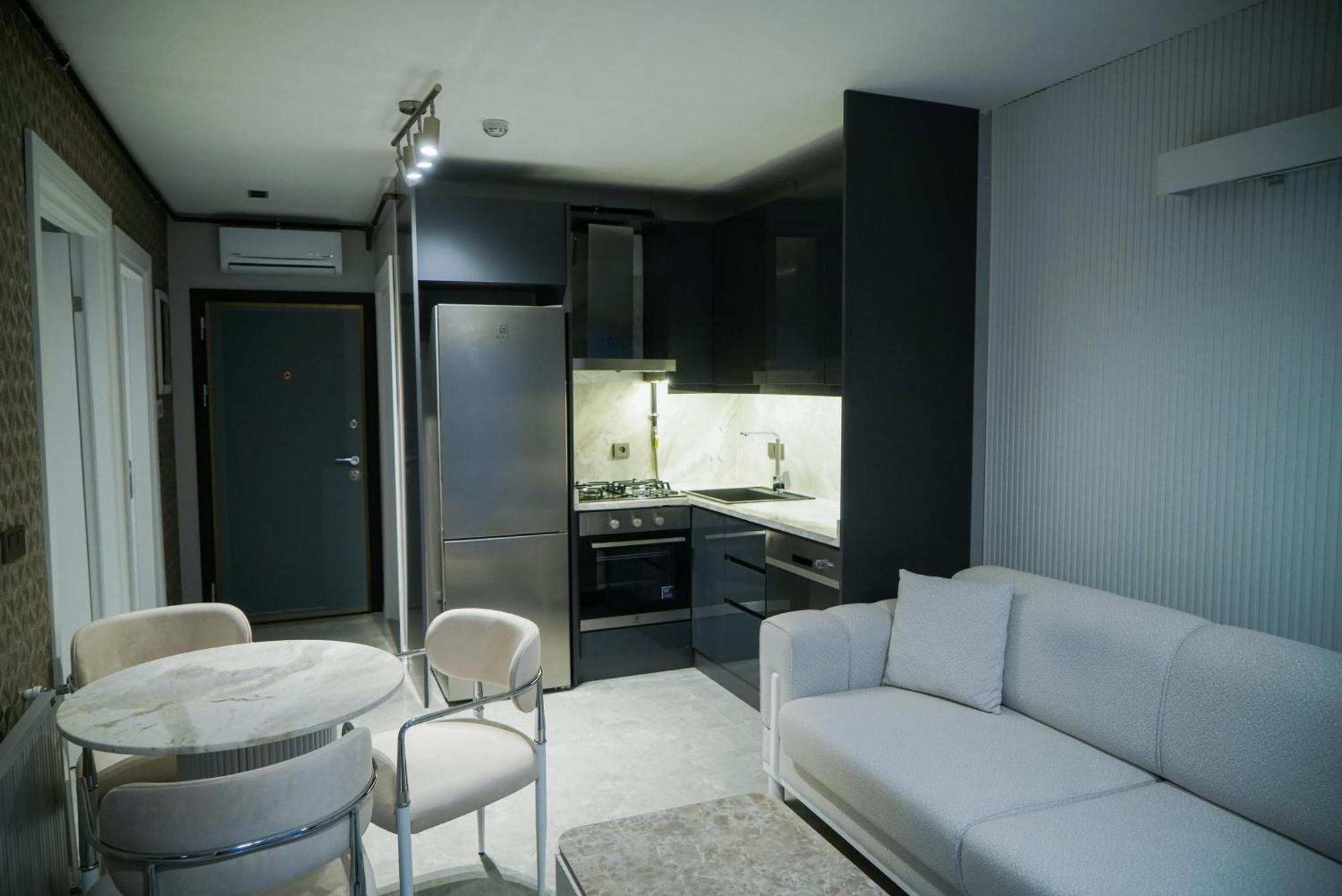 Four Views & Aparthotel