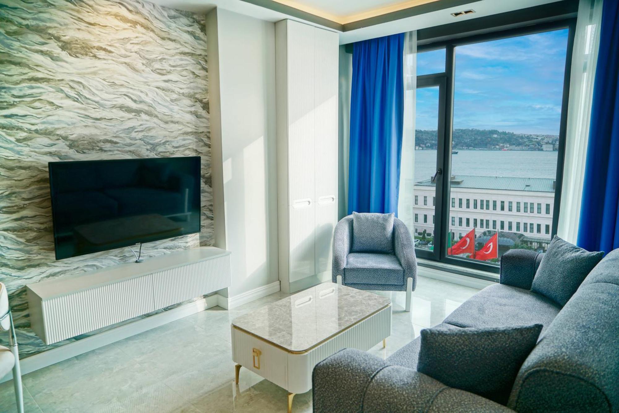 Four Views & Aparthotel
