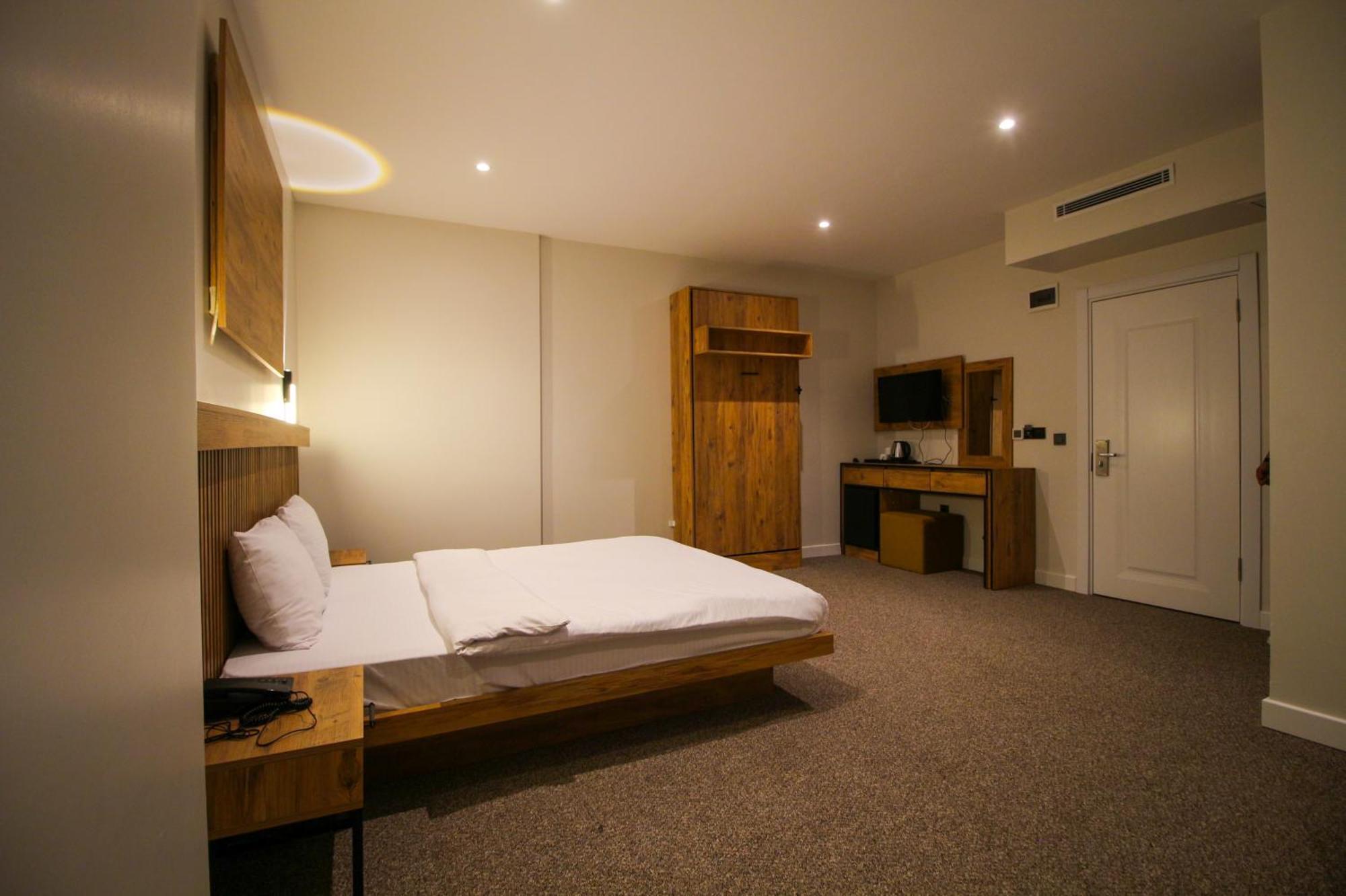 Hotel Kaya Saw *