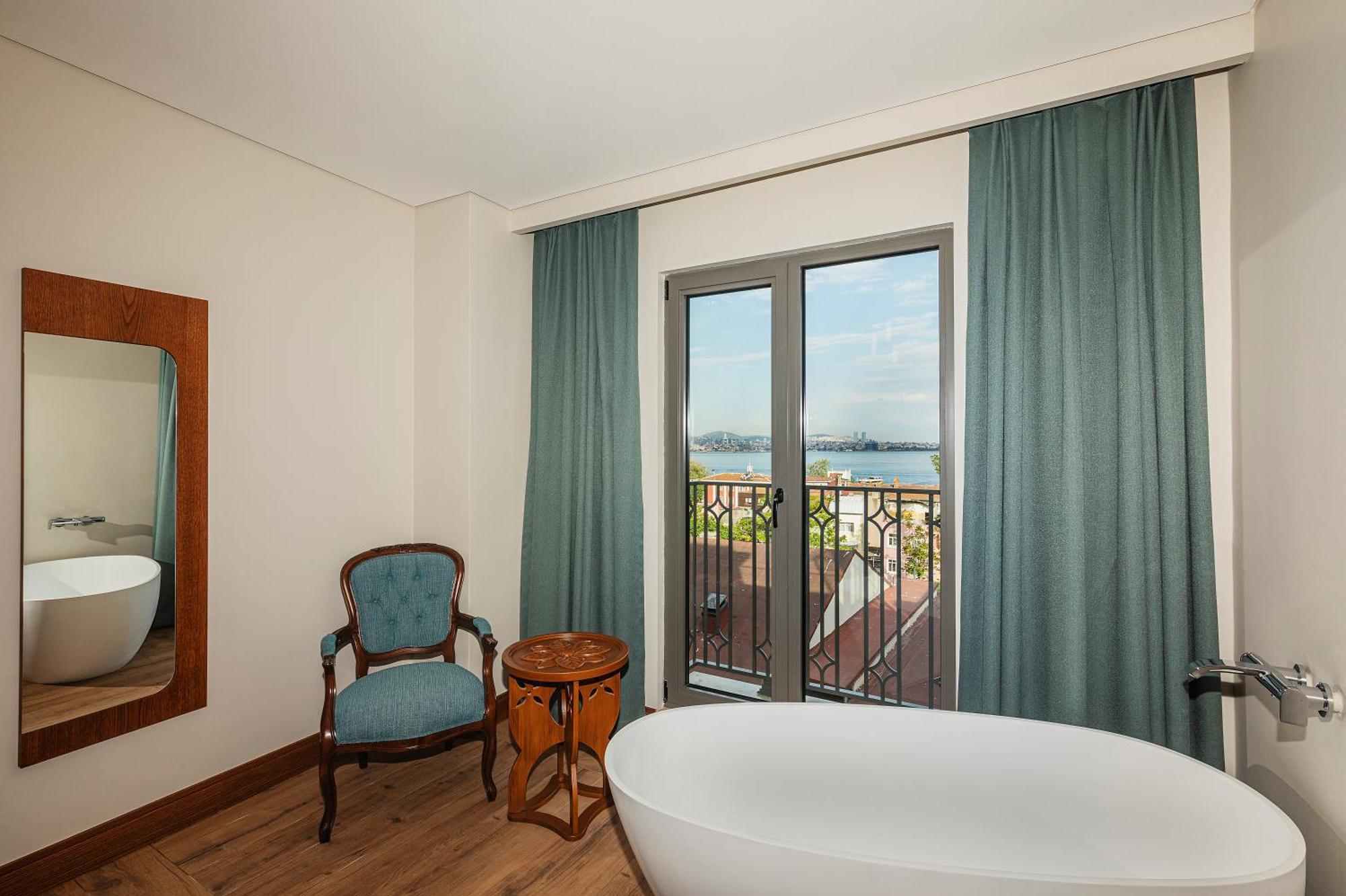 Triton Hotel Hotel