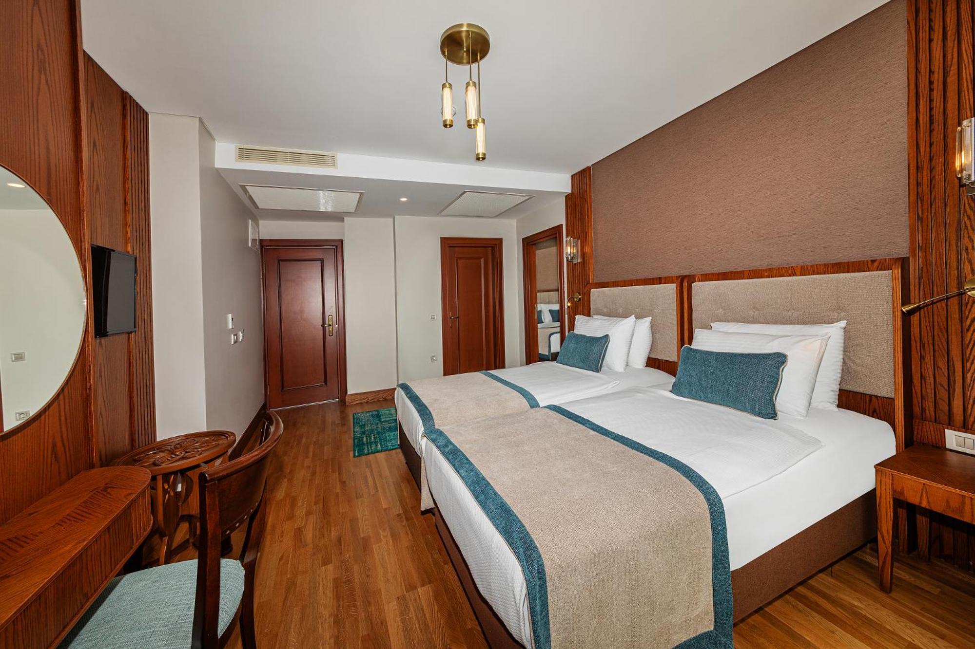 Triton Hotel Hotel