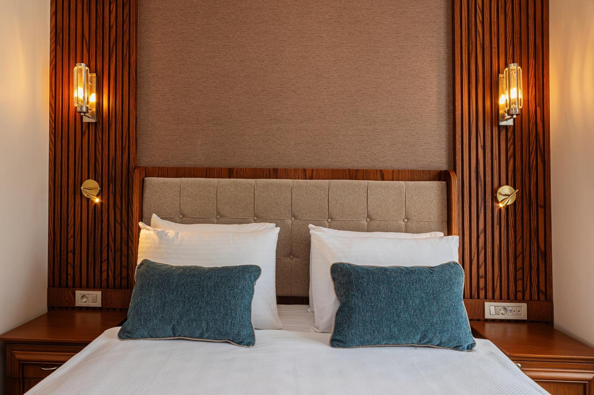 Hotel Triton Hotel 4*